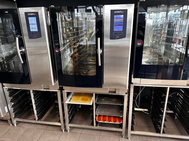 Leventi YOU 8-plaats bakkerijoven, gereviseerd, vooraanzicht